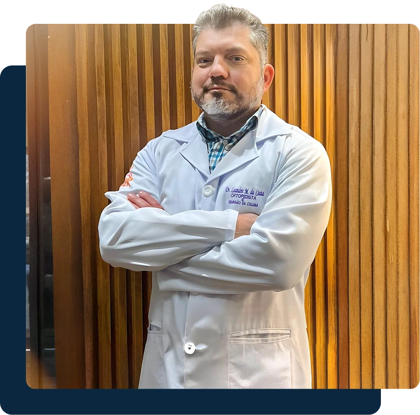home leandro medeiros especialista em coluna vertebral